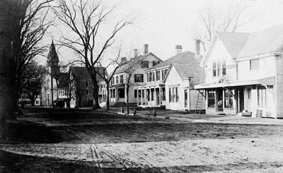 Photo of Main Street taken circa 1905