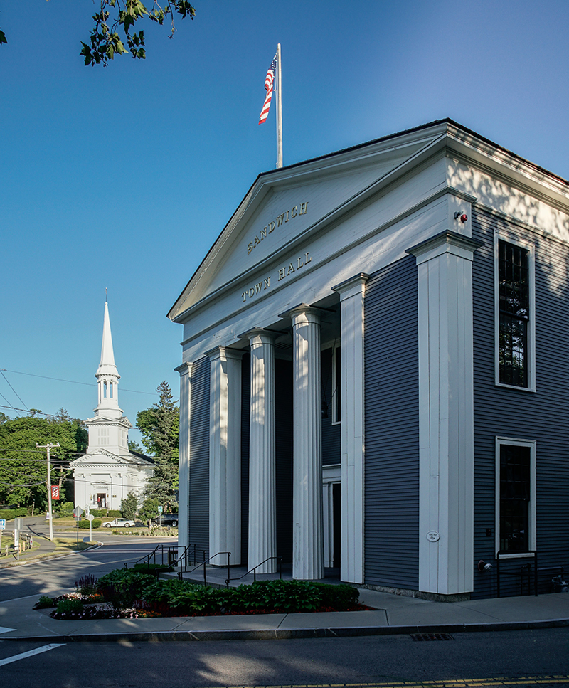 Sandwich Town Hall (1834) and Congregational Church (1848).